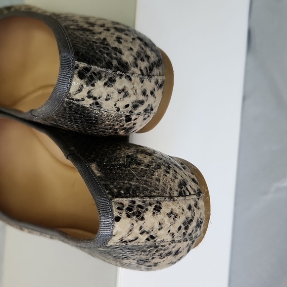 Banana Republic Ashley flat - Picture 6 of 6